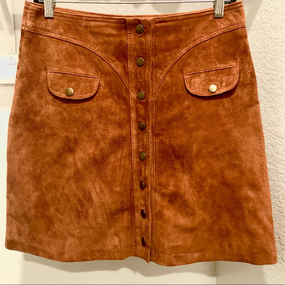 Anthropologie 100% LEATHER Vintage Button Skirt 8